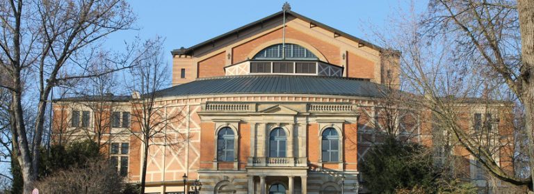 Detektei in Bayreuth im Einsatz seit 1995 mit Detektiven in Festanstellung - keine Subunternehmer!