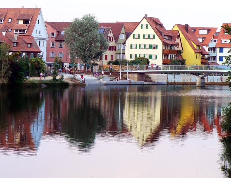 Detektei in Rottenburg am Neckar im Einsatz seit 1995 mit Detektiven in Festanstellung - keine Subunternehmer!