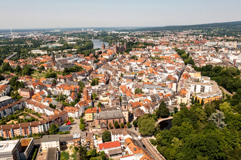 Detektei in Aschaffenburg im Einsatz seit 1995 mit Detektiven in Festanstellung - keine Subunternehmer!