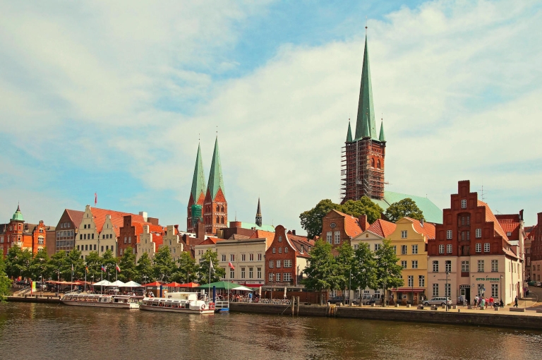 Detektei in Lübeck im Einsatz seit 1995 mit Detektiven in Festanstellung - keine Subunternehmer!