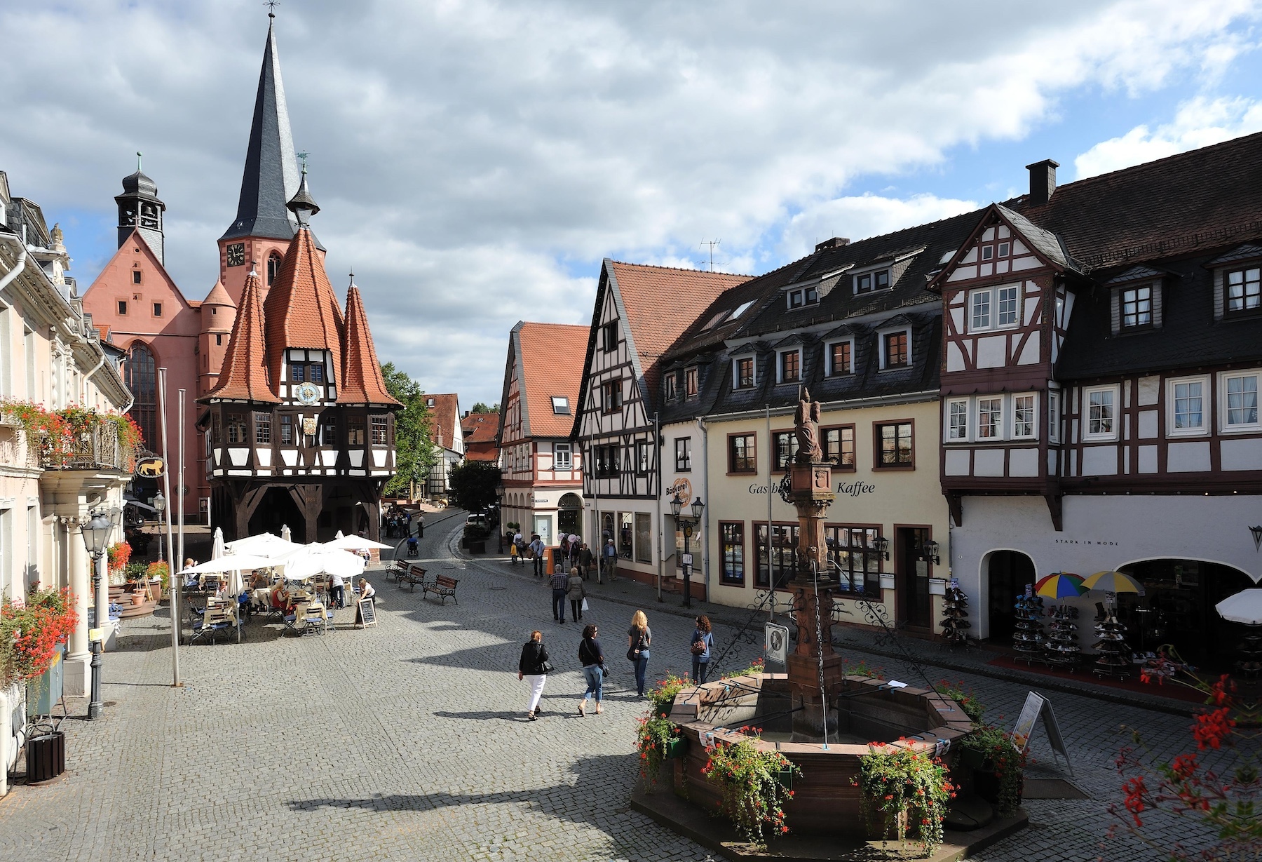 Detektei in Michelstadt im Einsatz seit 1995 mit Detektiven in Festanstellung - keine Subunternehmer!