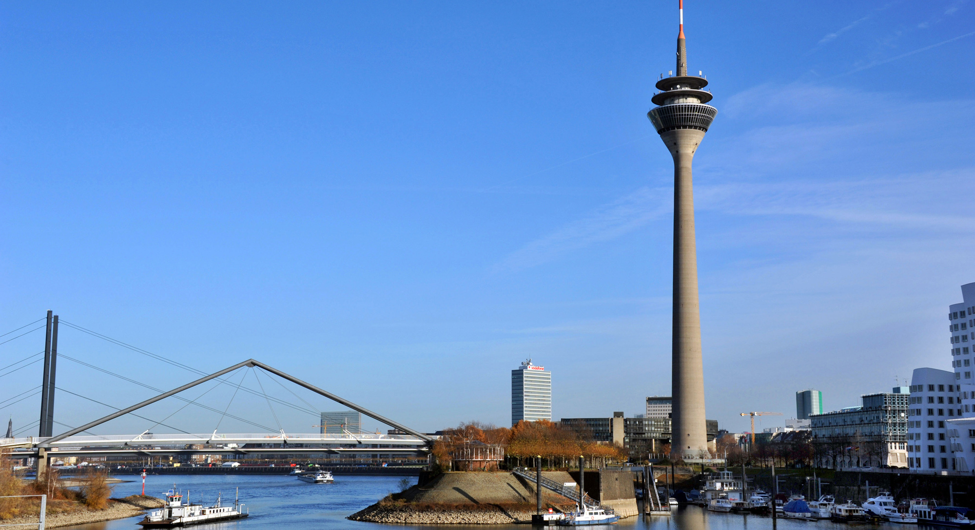 Detektei in Düsseldorf im Einsatz seit 1995 mit Detektiven in Festanstellung - keine Subunternehmer!